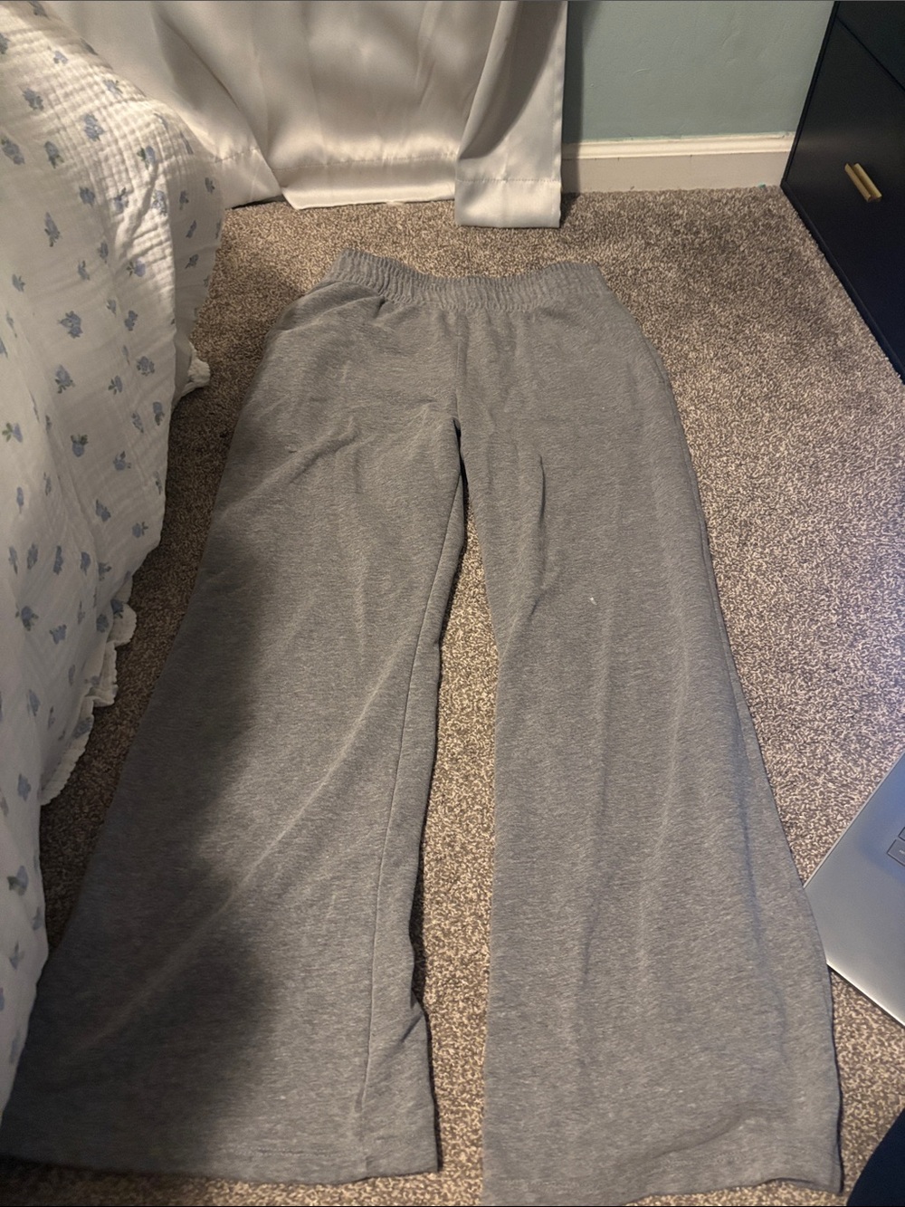 Women’s Gray Wide-Leg Lounge Pants